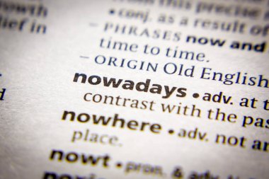 Sözlükte Sözcük veya tümcecik Günümüzde.