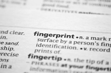 Sözlükte Sözcük veya tümcecik Parmak Izi.