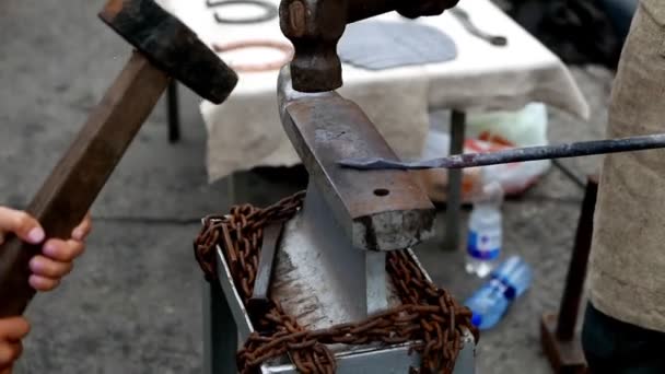 Imagens Close Ferreiro Festival Rua Stand Praça Cidade — Vídeo de Stock