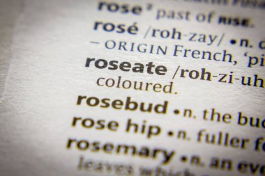 Sözcük veya cümle Roseate ve sözlükteki tanımı