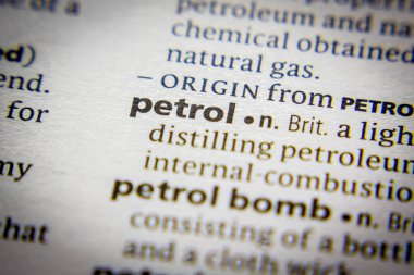 Sözlükte kelime ya da ifade Petrol
