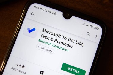Ivanovsk, Rusya - 07 Temmuz 2019: Microsoft Yapılacaklar Listesi görevi ve akıllı telefon veya tablet gösteriminde hatırlatma uygulaması