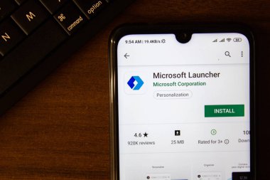 Ivanovsk, Rusya - 07 Temmuz 2019: Microsoft Launcher uygulaması akıllı telefon veya tablet ekranında