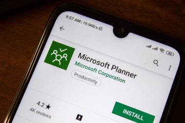 Ivanovsk, Rusya - 07 Temmuz 2019: Microsoft Planlayıcı uygulaması akıllı telefon veya tablet ekranında