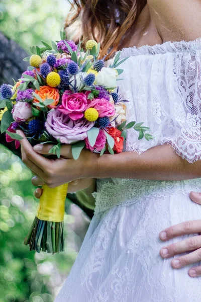 Bride White Wedding Dress Holding Wedding Bouquet — Stock Photo, Image