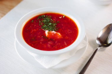 Kafede ya da restoranda güzel bir Ukrayna çorbası.