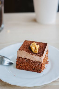 Restoranda masada güzel bir tatlı..