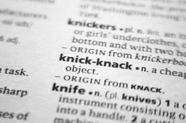 Sözlükte Knick-knack sözcüğü ya da ifadesi