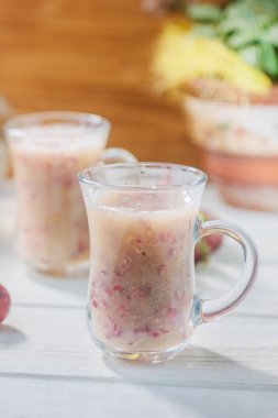 Üzümlü, beyaz üzümlü, üzümlü.