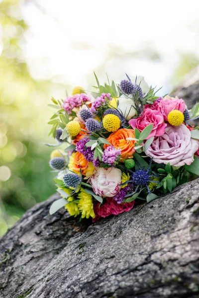 Bouquet Sposa Legno Primavera Estate — Foto Stock