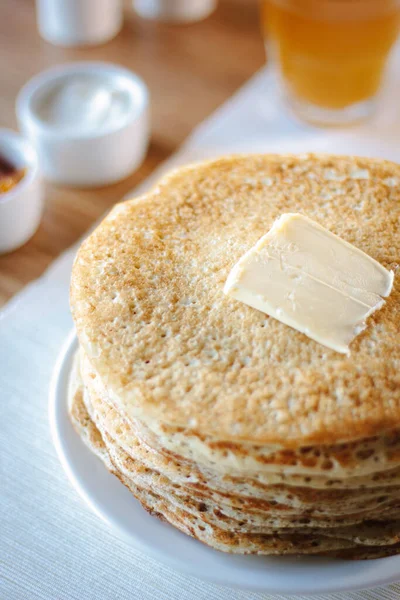 Stack Eller Hög Med Pannkakor Rysk Restaurang — Stockfoto