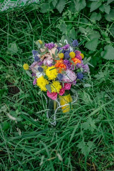 Nice Wedding Bouquet Green Grass — Stock Photo, Image