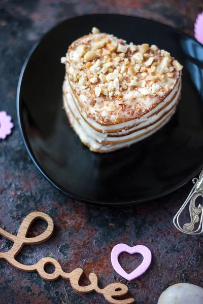 Dessert Valentine Day Celebration Black Plate — Stock Photo, Image