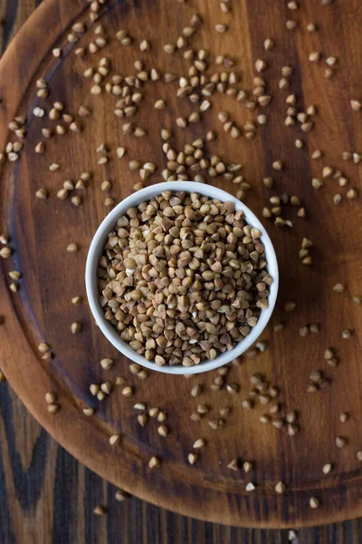 Sarrasin Grain Sur Bol Céramique Sur Table Bois — Photo