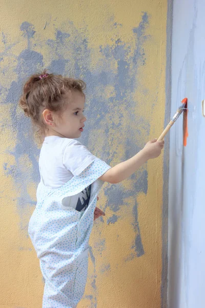Pintura Infantil Em Papel Com Tintas Coloridas Na Escola Imagem de Stock -  Imagem de idade, vazio: 232278159