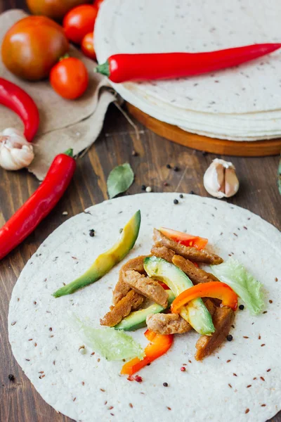 Mexikansk Mat Tortilla Med Traditionella Vegetariska Fajitas — Stockfoto