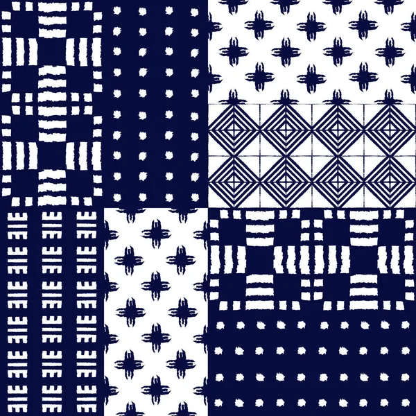 Abstract indigo shibori naadloze vector patroon met ikat print van mozaïek — Stockvector