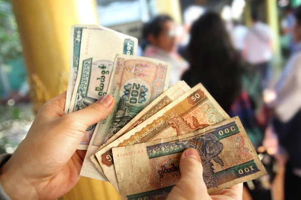 Myanmar banknot (Mm, Mmr, Kyat) el gelişeceğini