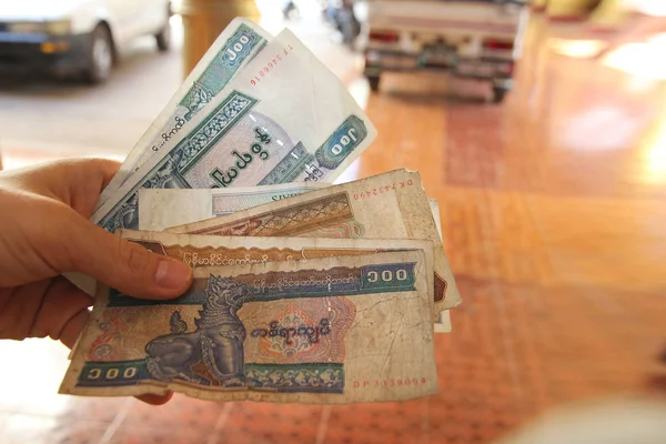 Myanmar banknot (Mm, Mmr, Kyat) el gelişeceğini