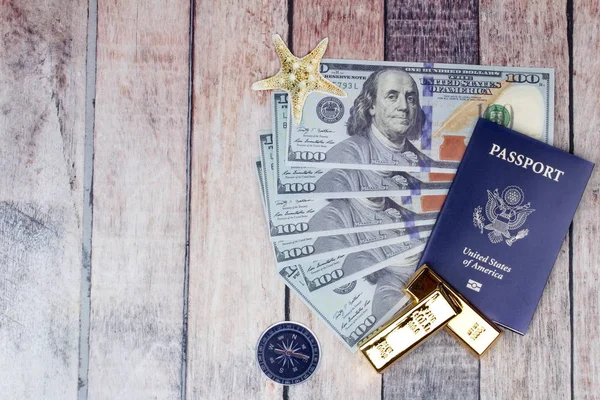 Gold Bar Pasaporte Billete Banco Para Momento Relajación Turismo Vista — Foto de Stock