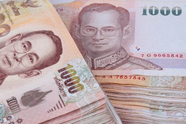 Yapıştır 1000 Baht Tayland banknot bir yığın yüksek iç içe