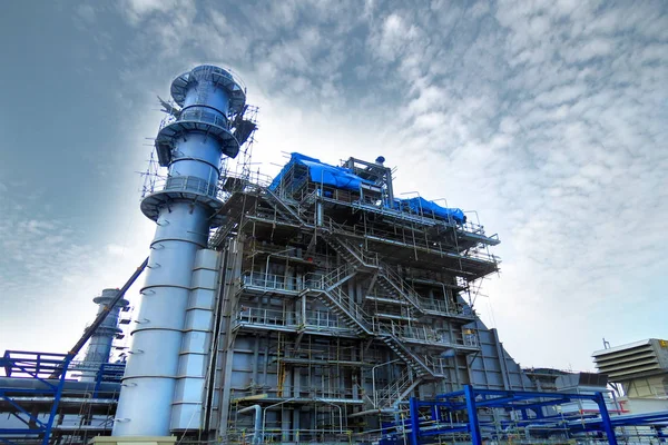 Mavi gökyüzü gün inşaat alanı.