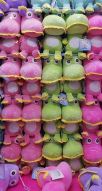 Bangkok, Tayland, 28 Kasım 2018 al fotoğraf renk sevimli bebek vinç oyunda, kabine bebek yakalar.