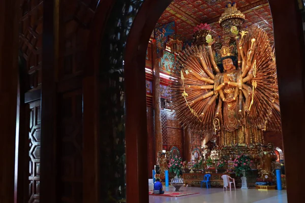 Kanchanaburi Thailand Jan 2019 Take Photo Buddhist Girl Large Guan — Foto de Stock