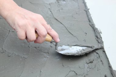 Ev yapımı yer karoları değiştirme , Dolgu kiremit yapıştırıcı sıva f