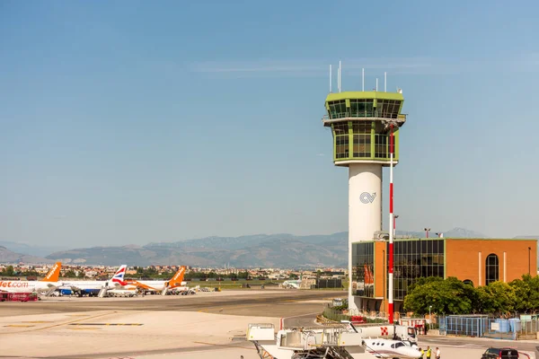 Aeroporto Torre Guardia Dell Aeroporto Internazionale Napoli Capodichino — Foto Stock