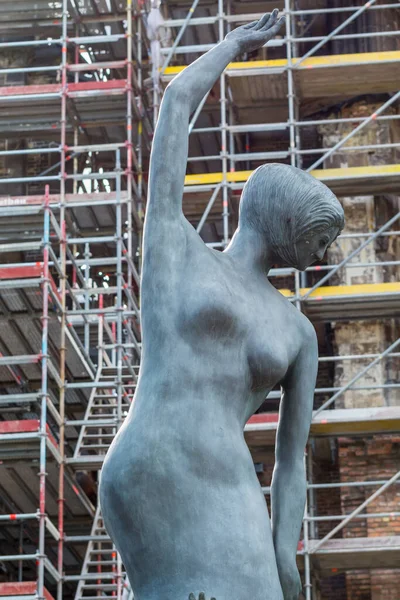 Die Erdengel Skulptur Der Künstlerin Edith Breckwoldt Denkmal Der Nikolai — Stockfoto