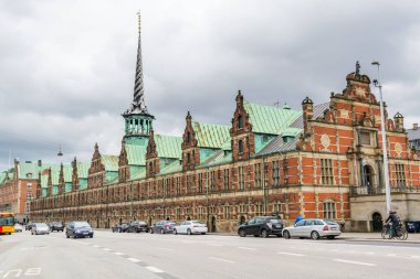 Eski Kopenhag, Danimarka 'daki Eski Borsa' nın Ejderha Kulesi.