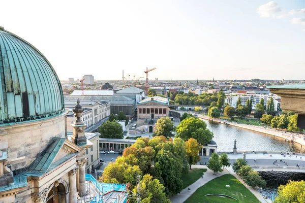 Stadsgezicht Van Het Centrum Van Berlijn Met Moderne Skylines Aan — Stockfoto