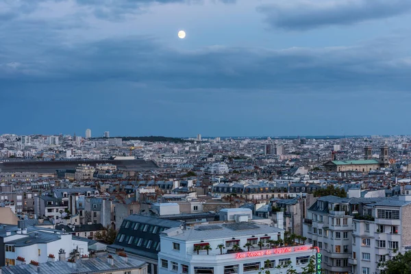 Paris Eski Kasabasının Gece Manzarası Paris Kutsal Yüreği Bazilikası Ndan — Stok fotoğraf