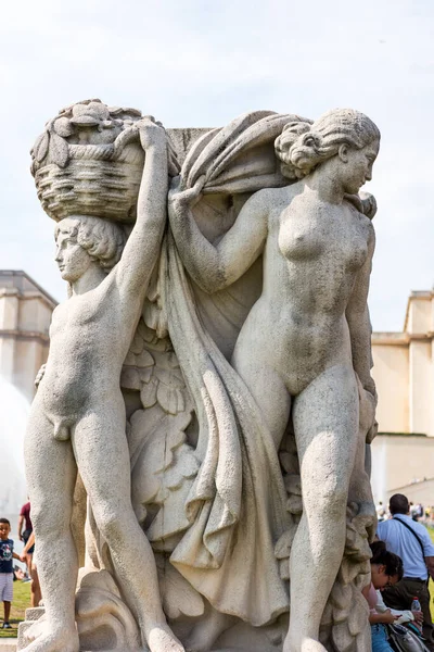 Statue Côté Fontaine Face Palais Chaillot Bâtiment Sommet Colline Chaillot — Photo