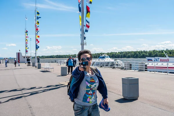 Touristes Port Palais Été Peter Grand Saint Pertersbourg Russie — Photo