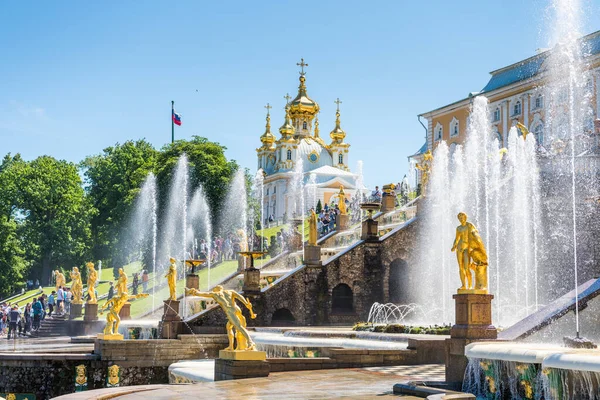 Fonte Sansão Dentro Palácio Verão Peter Grande Saint Pertersburg Rússia — Fotografia de Stock