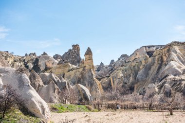 Nevsehir, Kapadokya, Türkiye 'deki Goreme' de kireçtaşlı muhteşem karst Landform.