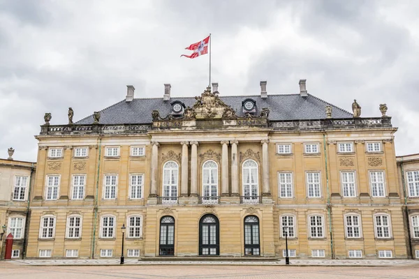 Klasické Palácové Fasády Rokokovými Interiéry Amalienborgu Domova Dánské Královské Rodiny — Stock fotografie