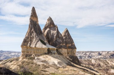 Nevsehir, Kapadokya, Türkiye 'deki Goreme' de kireçtaşlı muhteşem karst Landform.