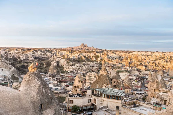 Vista Aérea Ciudad Goreme Con Hotel Cueva Construido Formación Rocas — Foto de Stock