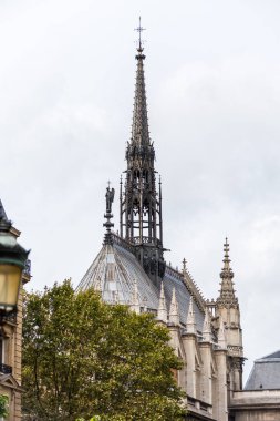 Büyük yangından önce Notre-Dame de Paris Kulesi 'nde, Ile de la Cite' deki ortaçağ Katolik katedrali, Paris 'in 4. arrondissement' inde..