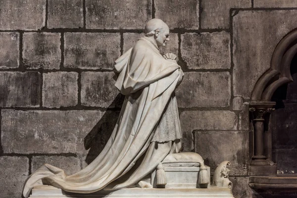 Marmorstatue Berømt Person Innsiden Notre Dame Paris Før Den Store – stockfoto