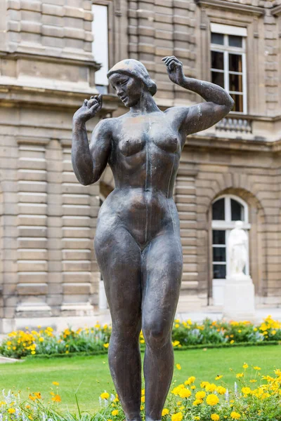 Tatouage Bronze Femme Aux Pommes Sculpté Par Jean Terzieff Palais — Photo