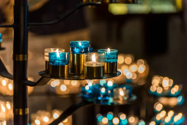 Kaarsen Branden Kerk — Stockfoto