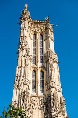 Saint-Jacques Kulesi, Fransa 'nın dördüncü arrondissement bölgesindeki bir anıt. St. Jacques La Boucherie kilisesinin kalıntıları.
