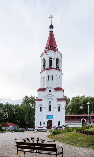 Hoofdgebouw Van Orthodoxe Kerk Voor Bescherming Van Heilige Maagd Minsk — Stockfoto