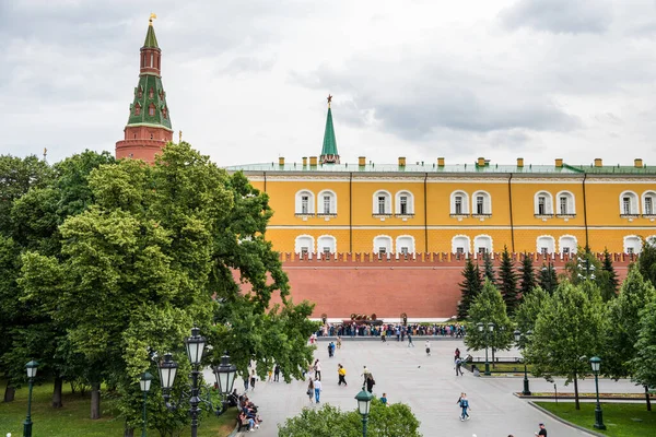 Vörös Fal Kremlin Palota Őrtornya Vörös Tér Közelében Moszkvában Oroszországban — Stock Fotó