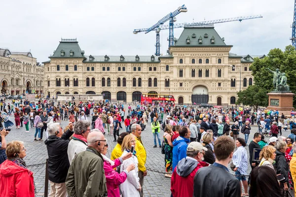 Beaucoup Touristes Sur Place Rouge Côté Palais Kremlin Moscou Russie — Photo