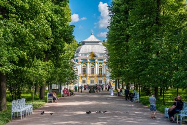 Catherine Sarayı 'nda bir sürü turist, Rococo Sarayı, Rus Çarlar' ın yazlık evi. St. Petersburg, Rusya